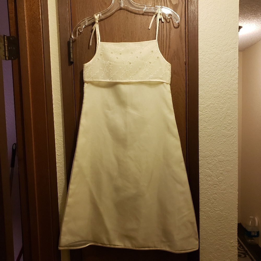 Marzanna Cudnik blueberries flower girl dress